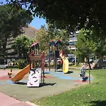 2 Pieces Avec Piscine, 150 M De La Plage.