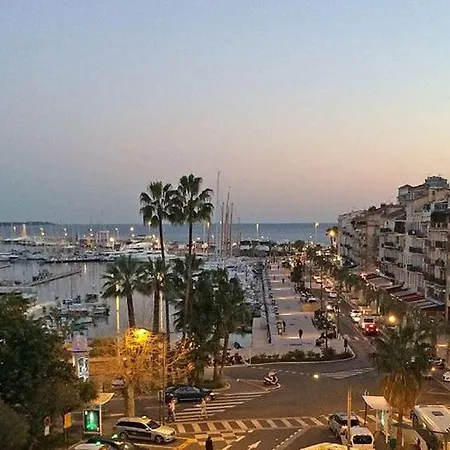 Apartamento 2 Pieces Avec Piscine, 150 M De La Plage. *