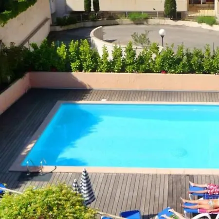 2 Pieces Avec Piscine, 150 M De La Plage. Apartament *
